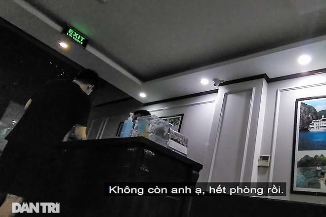 Mại dâm sau tấm biển vùng xanh khi Hà Nội đang giãn cách-2