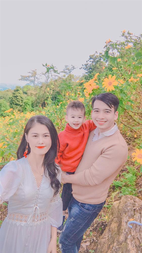 Chiến sĩ rơi nước mắt nhìn vợ chuẩn bị sinh mà không thể về vì dịch-3