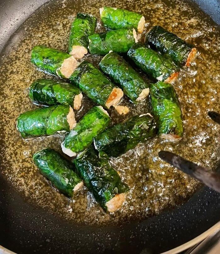 Mai Phương Thúy nấu bữa tối canh sườn sấu chua và chả lá lốt-2