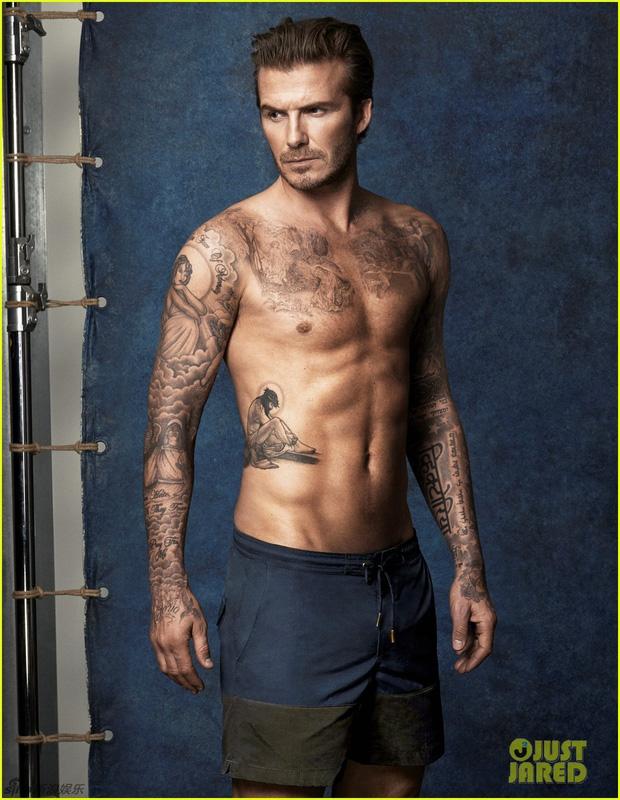 David Beckham phô cả nửa vòng 3 ở hồ bơi, lồ lộ body như tạc-6