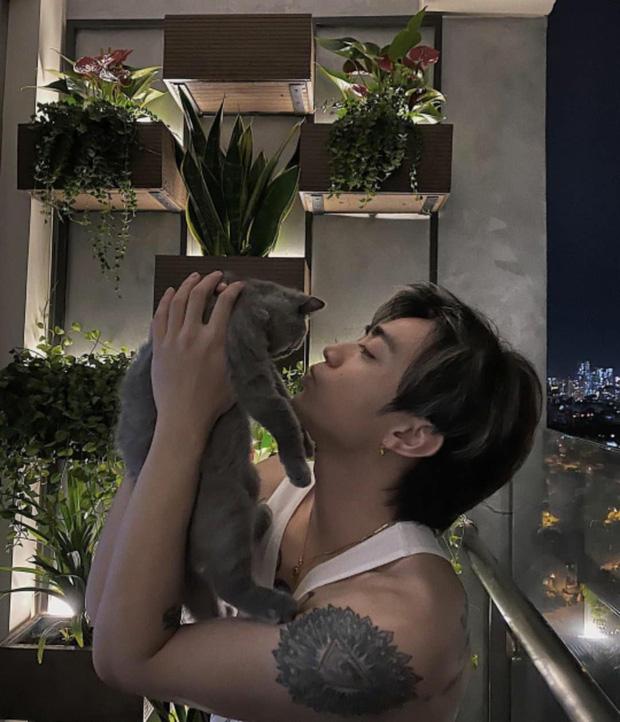 Soobin Hoàng Sơn đi tiêm vaccine lại được quân nhân cắt tóc miễn phí-4