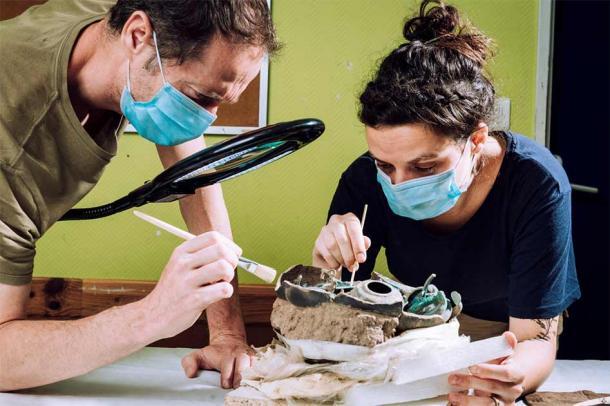 Tấn công di tích, kẻ trộm mở đường vào 2 kho báu mà không hay-2