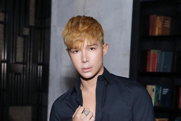Nathan Lee nhắn vài gạch đầu dòng tới ai đó đang đòi đi kiện