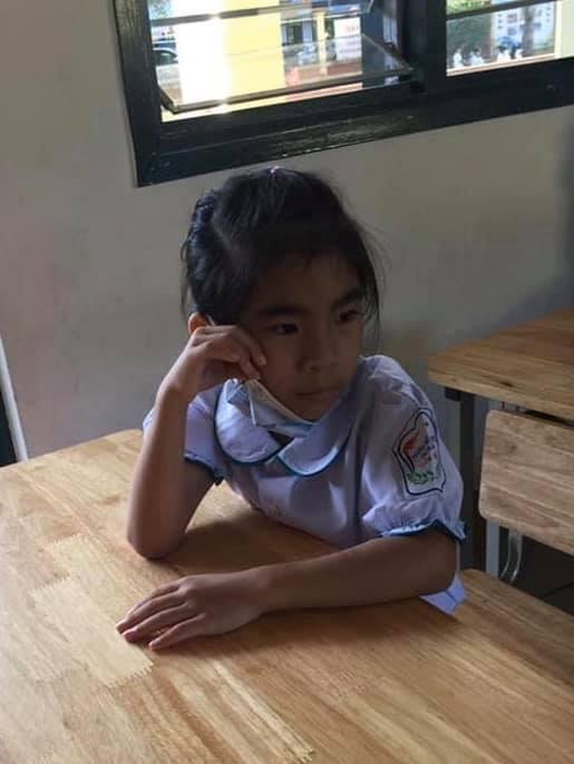 Cuộc sống sau 2 năm em bé gây bão bức ảnh cười đi rồi cho nghỉ học-3