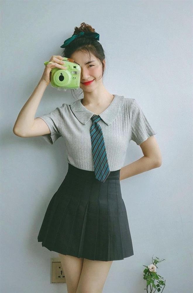 Hòa Minzy photoshop bóp eo loạn lên mà vẫn thua like so với con trai-2