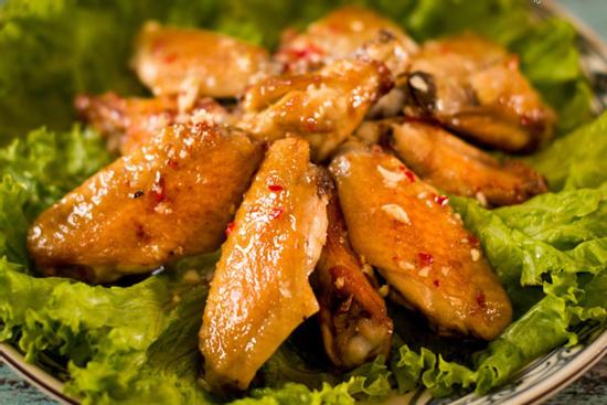 Công thức cánh gà om hành tây hấp dẫn