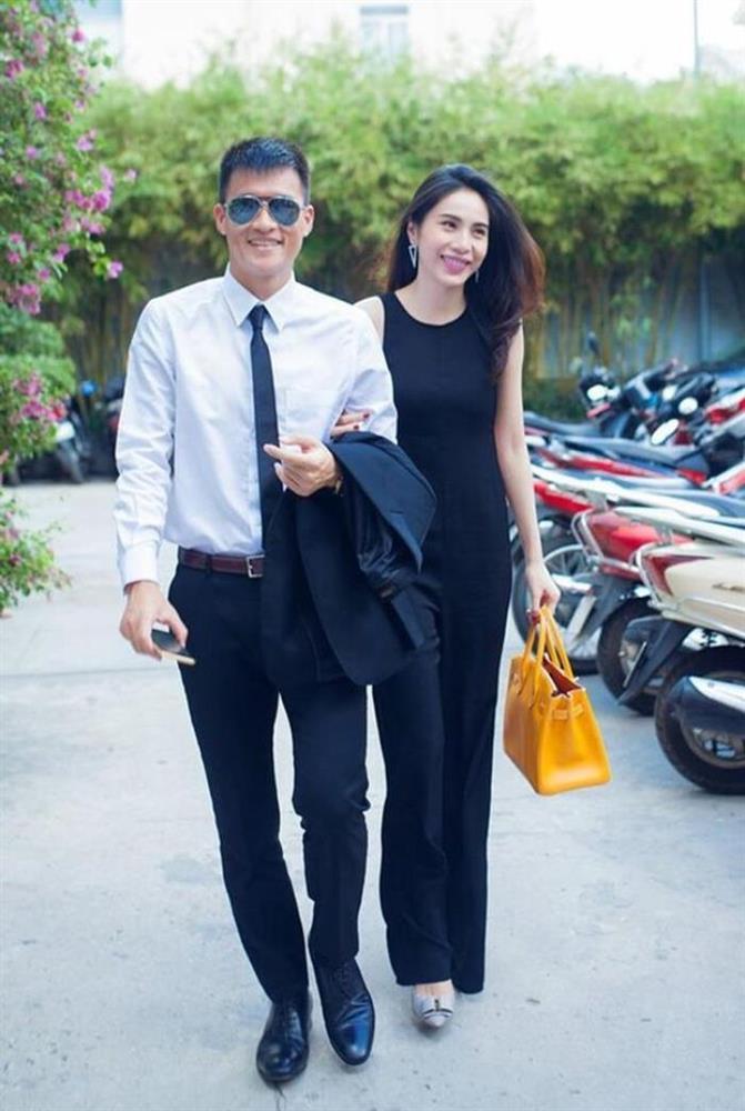 BST đồng hồ giá ngã ngửa của vợ chồng Thủy Tiên - Công Vinh-8