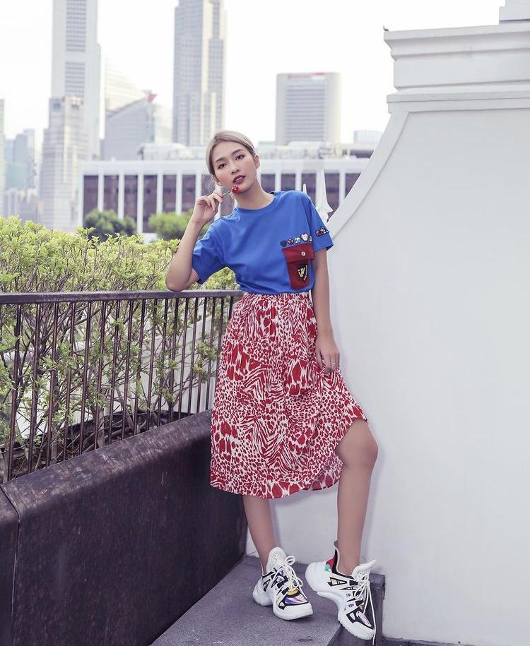 Khả Ngân, Lan Ngọc mix chân váy dài từ thanh lịch đến cá tính-1