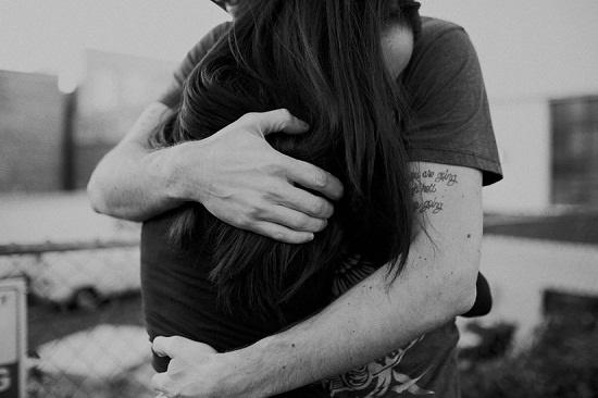 3 thời điểm người vợ cần biết cách giả vờ để giữ gia đình êm ấm-1