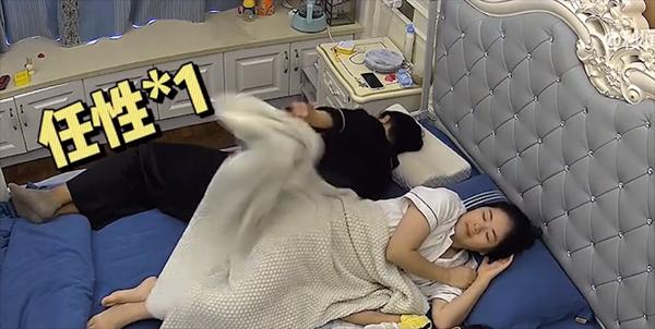 Vợ cố gắng hòa giải, chồng bất cần lập tức nhận cái kết đắng-3