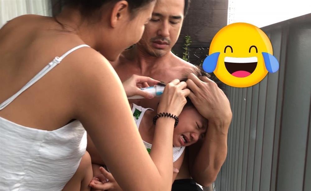 Thúy Diễm khóc thét vì con trai bôi trộm phấn của mẹ-7