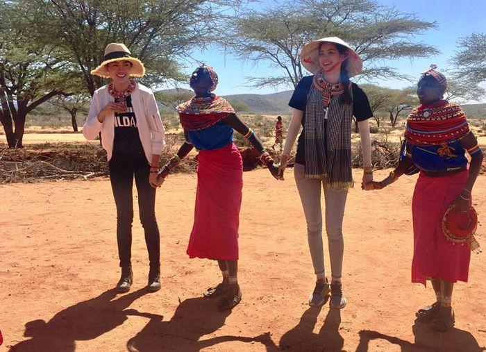 Phạm Hương - Lệ Hằng toang tình chị em?-11