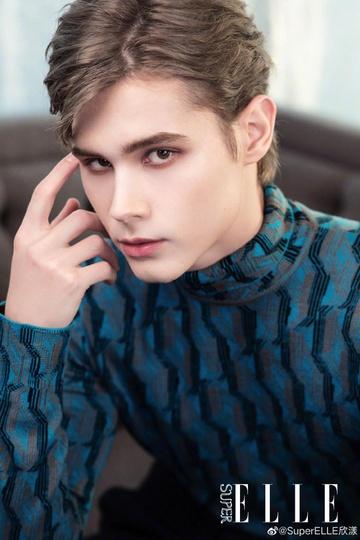 Nam ca sĩ gãy xương sườn khi ghi hình game show tại Trung Quốc-1