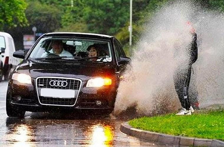 Những ngày Thần may mắn không độ, làm gì cũng đen như mực-7