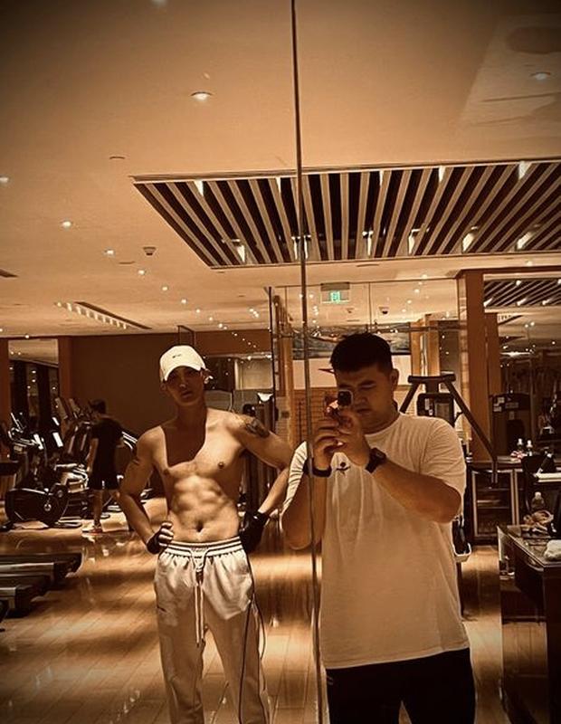 Hoàng Tử Thao 6 múi mlem mlem, đá bay tin đồn hôi nách-5