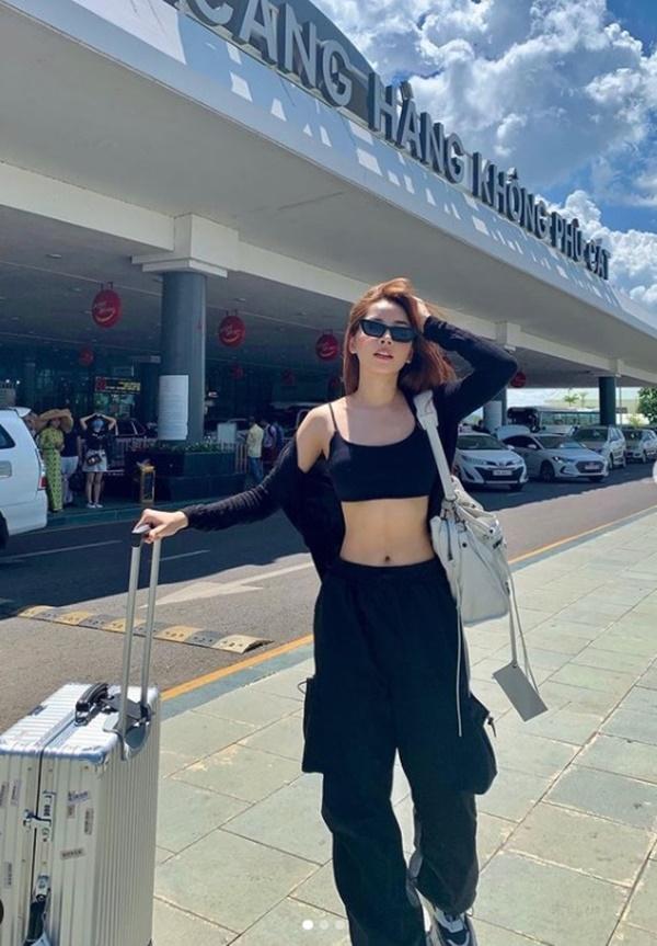 Tóc Tiên, Minh Tú mix đồ với áo bra khoe body bốc lửa-8