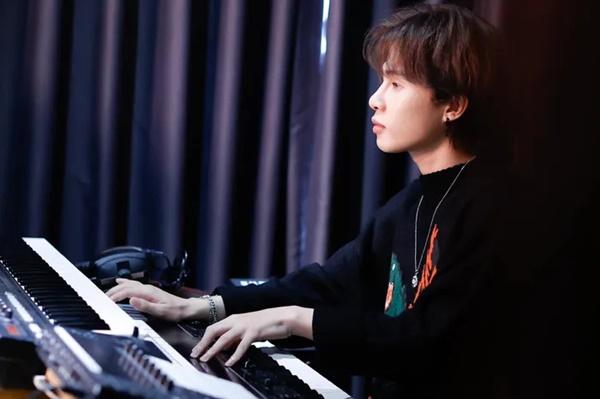 Xôn xao Jack xuất hiện ở phòng tập, chuẩn bị comeback sau scandal?-4