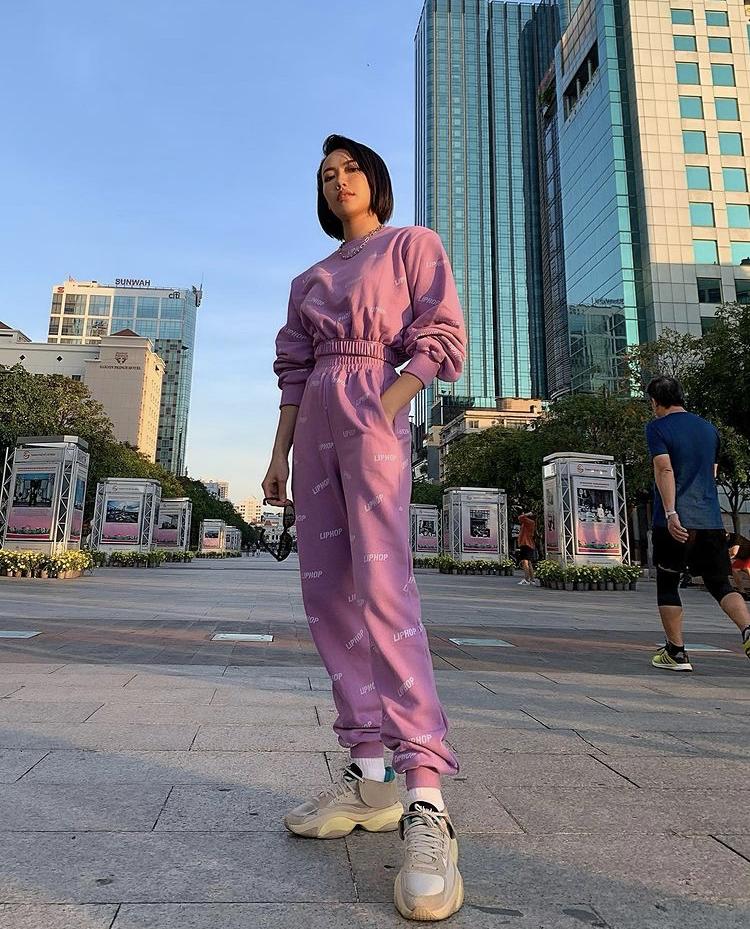 Diệu Nhi nam tính hóa cách mix&match gam màu hồng-2