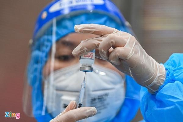 Bộ Y tế cho phép tiêm trộn vaccine Pfizer và Moderna-1