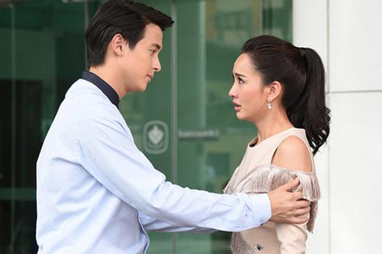 Nửa đêm chồng nhận inbox 'đặt thực đơn', vợ ra tay nhanh như chớp