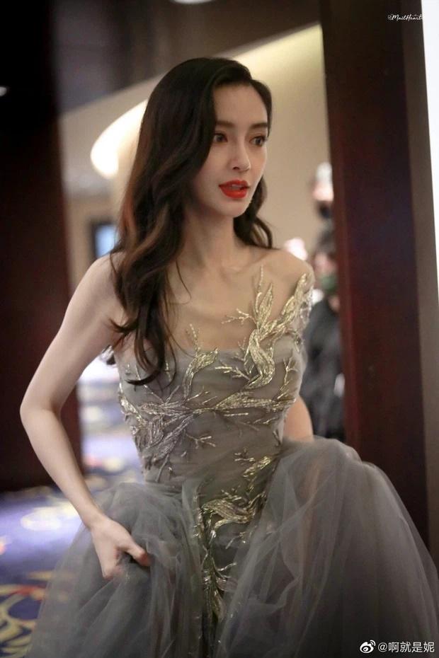 Angela Baby lộ thân hình da bọc xương, nổi gân xanh báo động-1