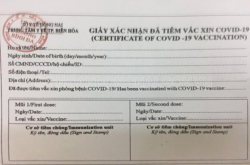 Chủ tiệm photocopy làm giả giấy chứng nhận tiêm vắc xin và giấy đi đường-2