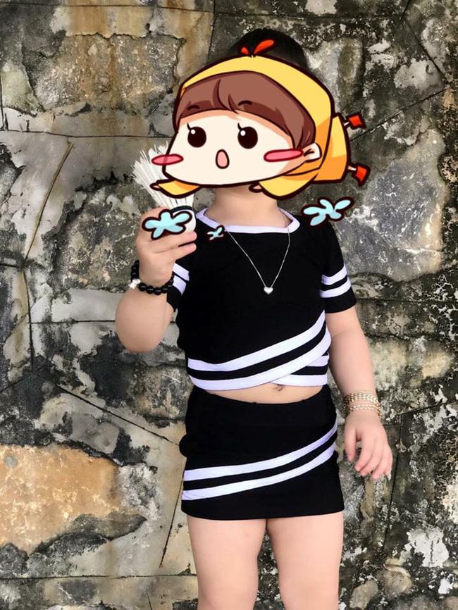 Bé gái 4 tuổi ăn mặc thiếu vải, pose dáng ưỡn ẹo gây tranh cãi-8