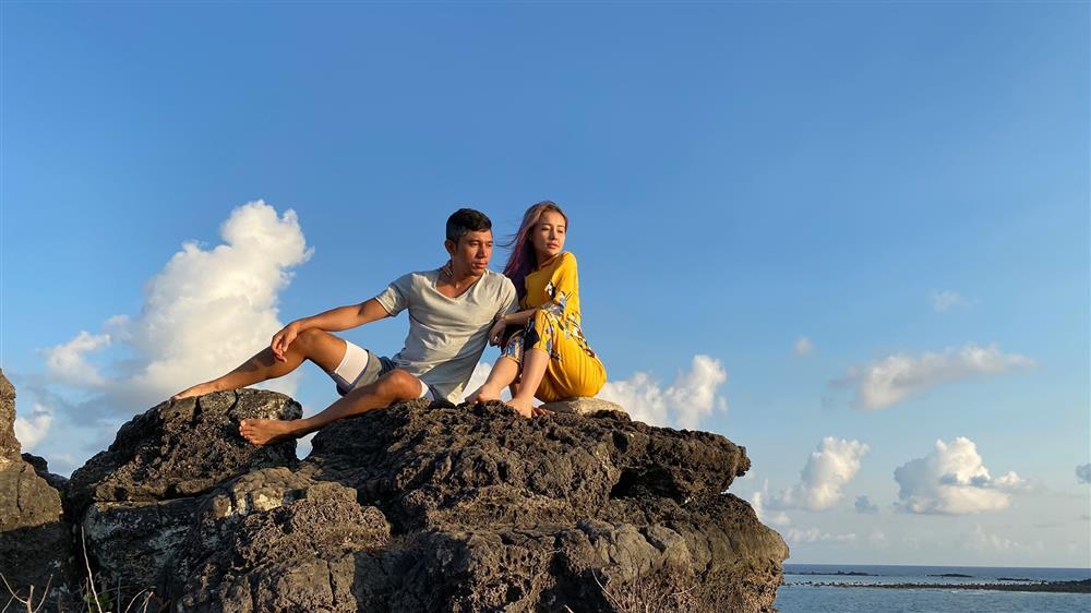 Lương Bằng Quang làm bảo vệ, dọn phòng, cọ toilet khách sạn-1