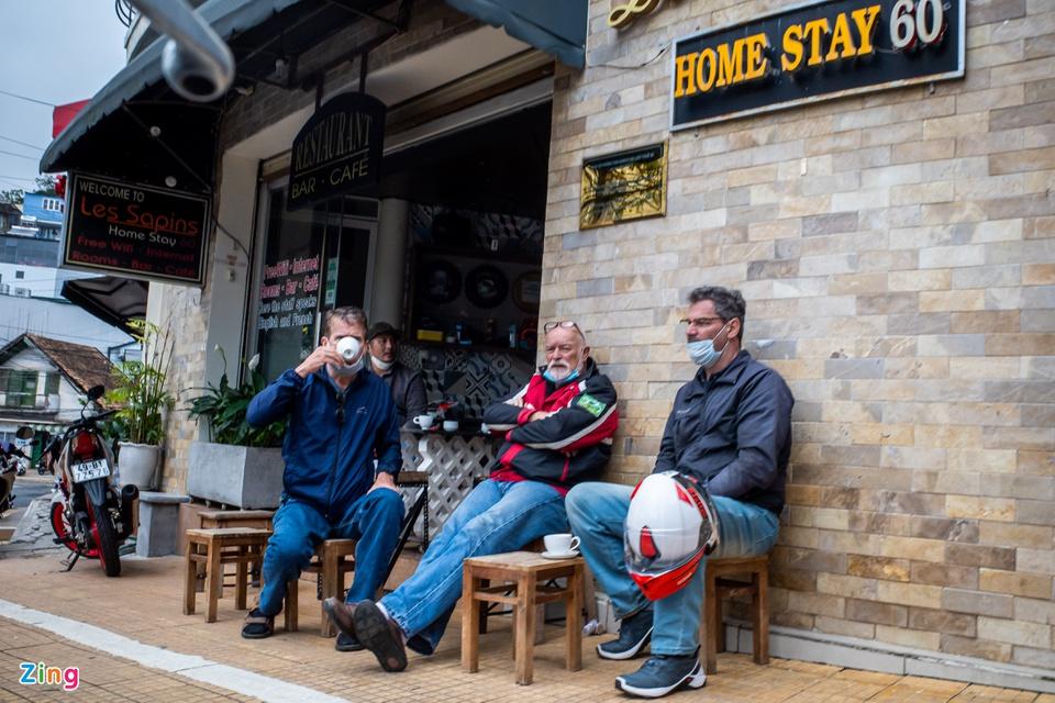 Đà Lạt yên bình trong ngày thứ 2 nới lỏng giãn cách-11