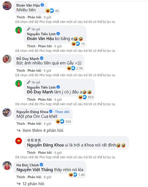 Tiến Linh xả vai tung tăng trên phố giữa dịch bệnh-2