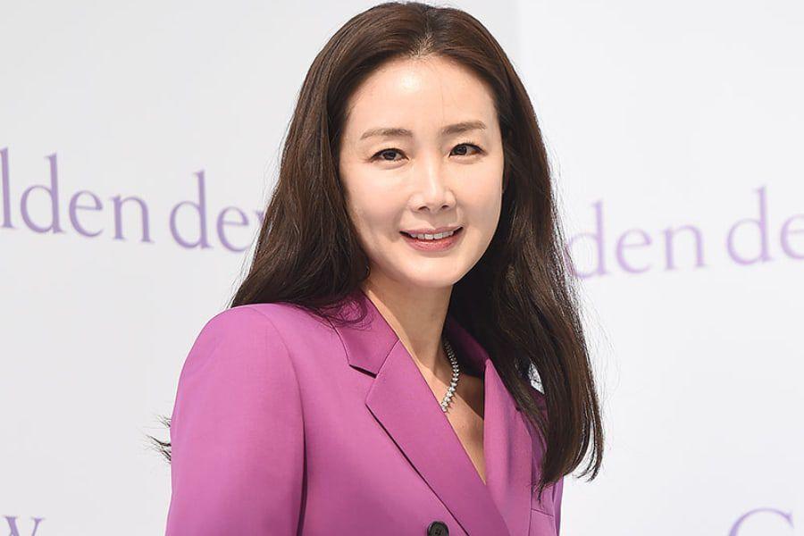 Choi Ji Woo xác nhận đóng vai chính trong bộ phim kinh dị “Goosebumps” của Jung Bum Shik. Lần cuối cùng Choi Ji Woo xuất hiện trong một bộ phim đã cách đây 4 năm, vì vậy rất nhiều người hâm mộ đang háo hức chờ đợi cô với vai diễn mới.