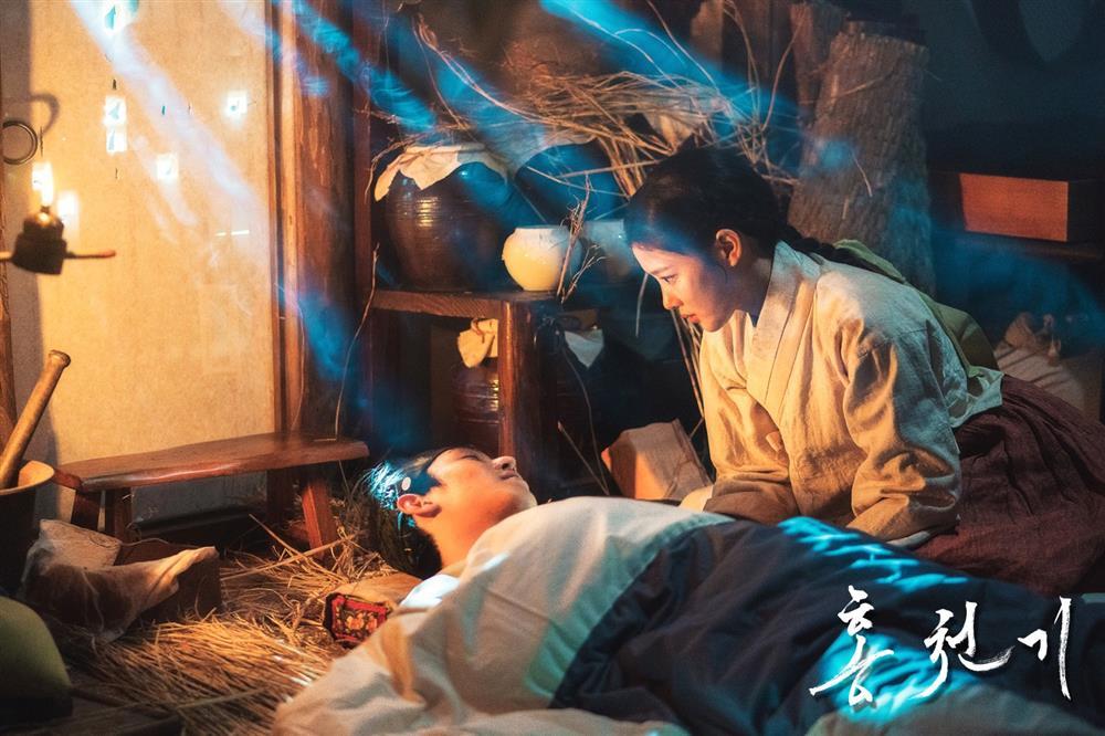 Hậu trường tình tứ của Kim Yoo Jung và Ahn Hyo Seop-4