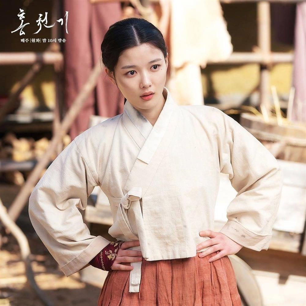 Hậu trường tình tứ của Kim Yoo Jung và Ahn Hyo Seop-9