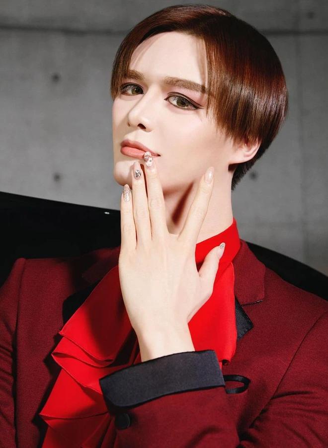 Tiếp viên xinh đẹp lộ mặt thật, netizen quay cuồng trong mơ hồ-5