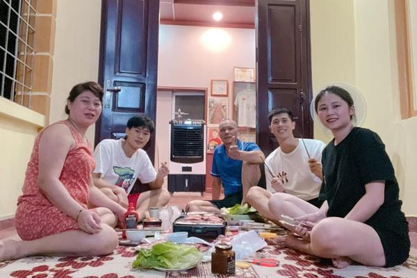 Bồ mới Quang Hải cà khịa căng khi bị nhắc nhở về Nhật Lê-5