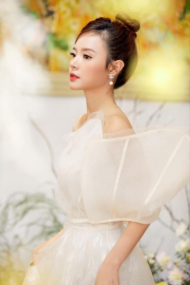 Midu khoe ảnh bikini liền bị lôi là giảng viên đại học ra chỉ trích-8