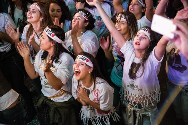 Vùng đất toàn người đẹp khát chồng, có người chưa từng hôn ai-2