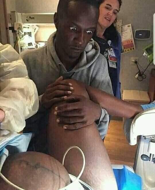 1.001 biểu cảm của những ông bố trẻ theo vợ vào phòng sinh-1