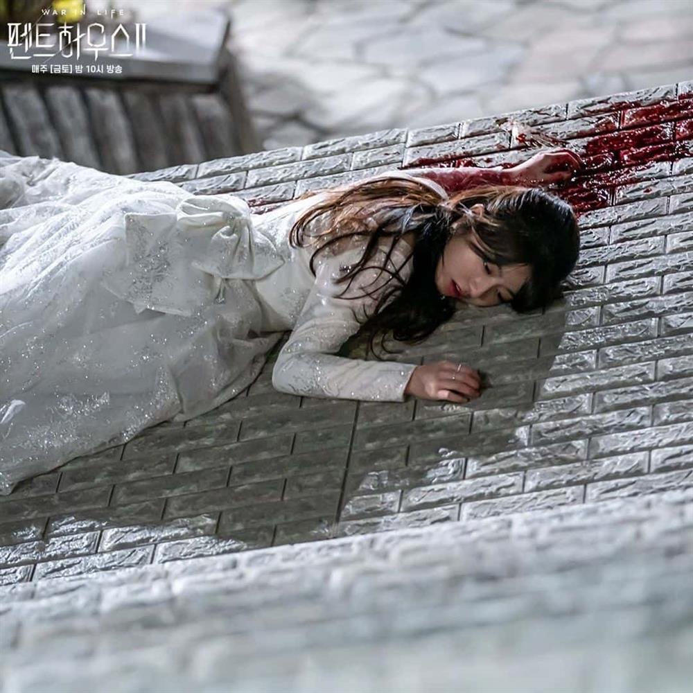 Nữ diễn viên làm nên điểm sáng ngọt ngào giữa những drama trong Penthouse-6