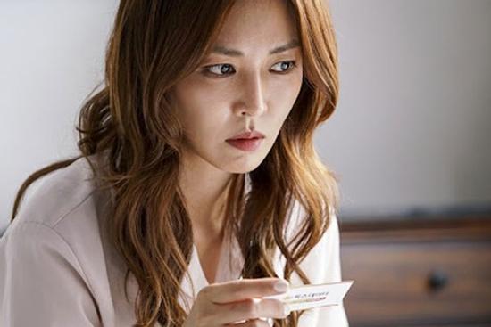 Sau ly hôn, tôi quen người đàn ông khác nhưng phát hiện tờ giấy trong ví