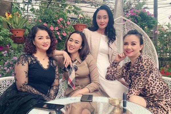 Hội chị chị em em xấu tính của bà Xuân Hương Vị Tình Thân-10