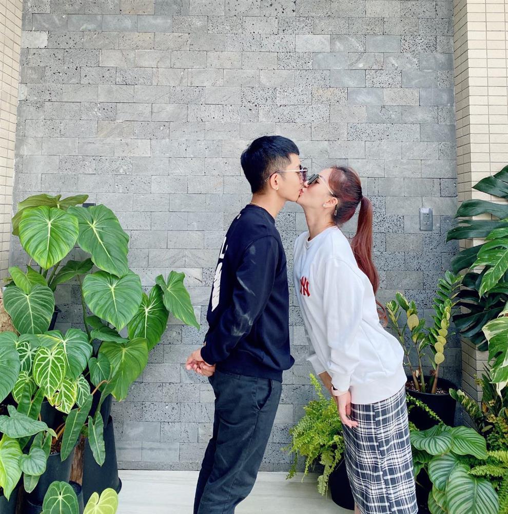 Khánh Thi gợi quá khứ sau lời đồn đổ vỡ với Phan Hiển-8