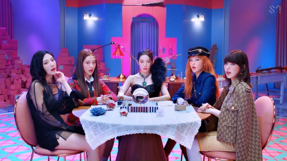 Red Velvet giành hạng 1 với ca khúc "Queendom" trên chương trình âm nhạc Inkigayo tuần qua.