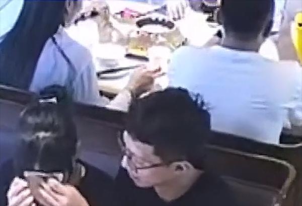 Ăn bữa cuối rồi chia tay, cô gái bật khóc khiến dân mạng thương xót-3