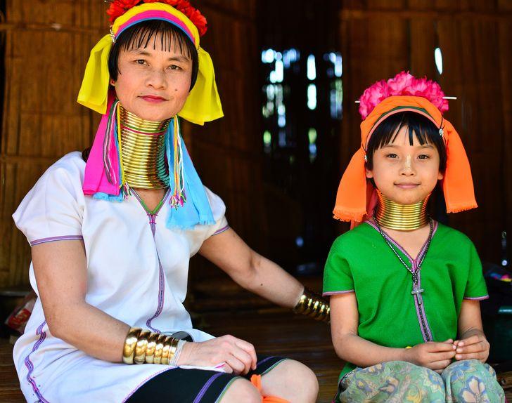 Một số truyền thống làm đẹp quái đản của phụ nữ châu Á-2