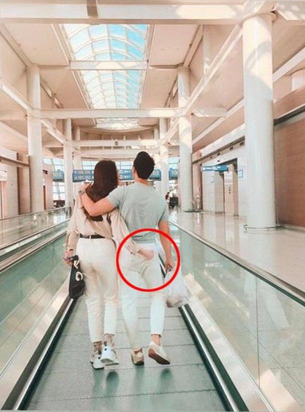 Sao nữ Vbiz lộ bàn tay hư: Hà Hồ chưa bạo bằng Linh Chi-8