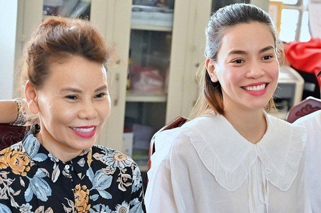 Mẹ Hồ Ngọc Hà mang tiền chung từ thiện, chỉ ghi mỗi tên mình?-5