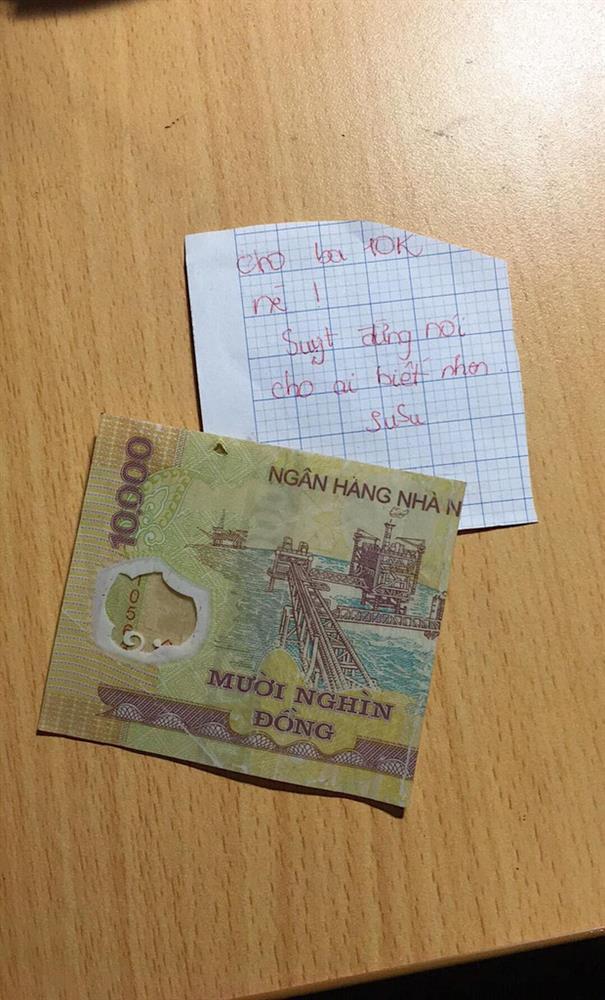Tờ 10k và mảnh giấy của cô bé cấp 1 khiến cả gia đình bất ngờ-1
