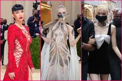 Thảm đỏ Met Gala 2021: Megan Fox xẻ tận rốn, Rosé Blackpink đơn điệu