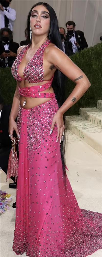 Con gái Madonna khoe lông nách trên thảm đỏ Met Gala 2021-4